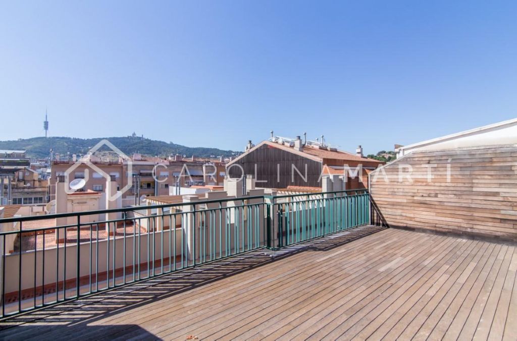Penthouse avec deux terrasses à louer à Galvany, Barcelone