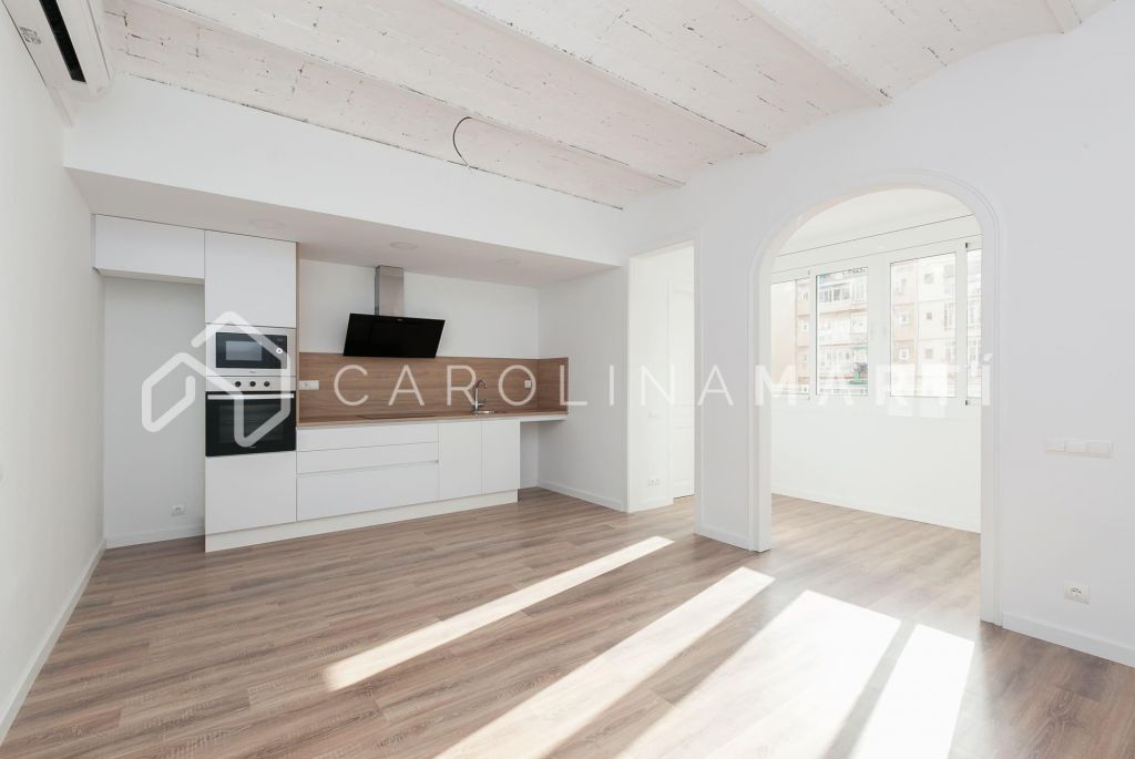 Apartment with high ceilings for rent in Gracia, Barcelona