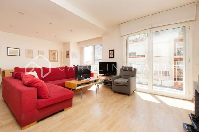 Flat with terrace for sale in Sant Gervasi, Barcelona