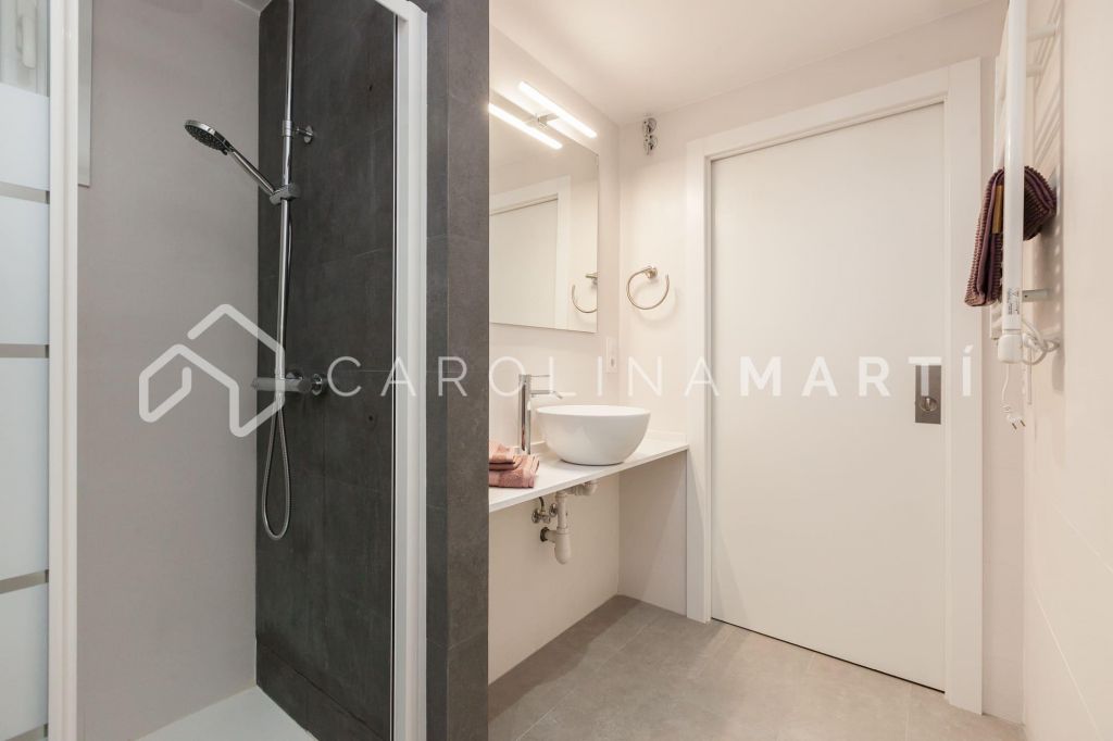 Flat with private patio for rent in Sant Gervasi, Barcelona