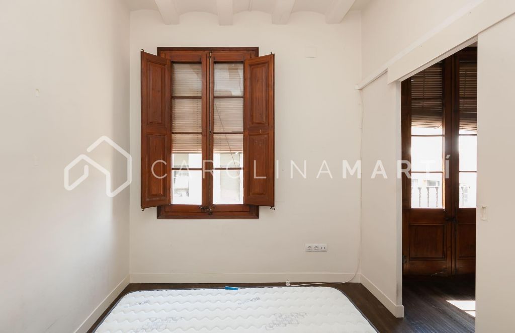 Flat with balcony for rent in Gracia, Barcelona
