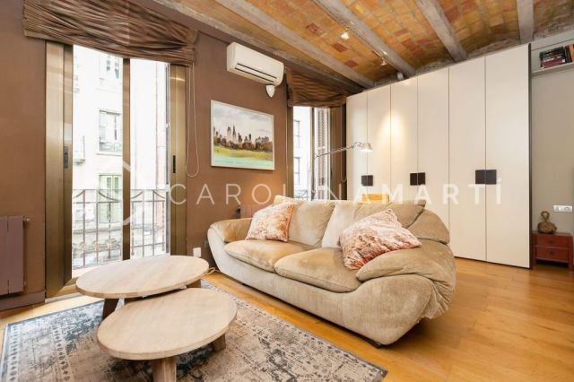 Renovated loft type flat for sale in Sant Gervasi, Barcelona