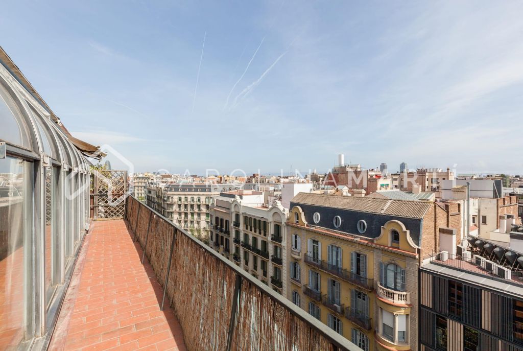 Ático dúplex con terraza en venta l'Eixample Dret, Barcelona