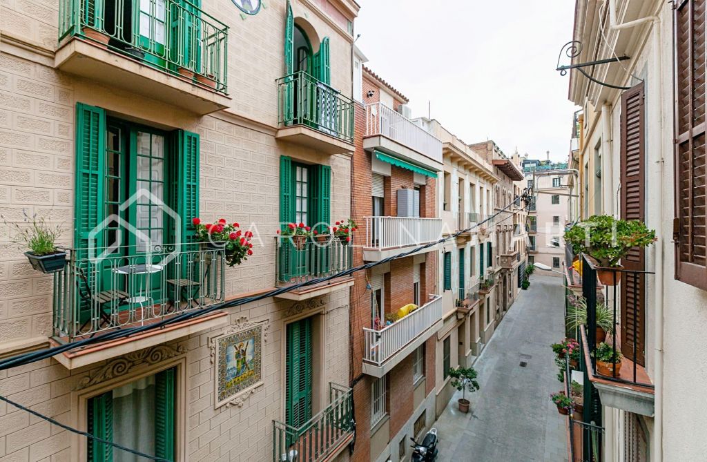 Piso con balcón en alquiler en Sarrià, Barcelona