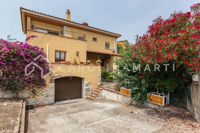 House with garden for sale in Figueres, Girona
