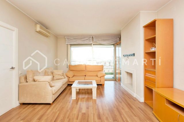 Flat with terrace for rent in La Dreta de l'Eixample