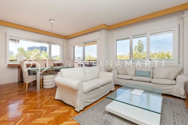 Piso con piscina en alquiler en La Maternitat i Sant Ramon, Les Corts