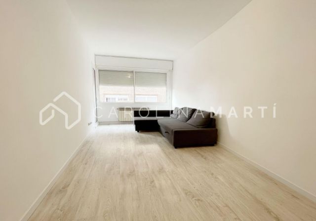 Appartement de location récemment rénové avec balcon à Barcelone