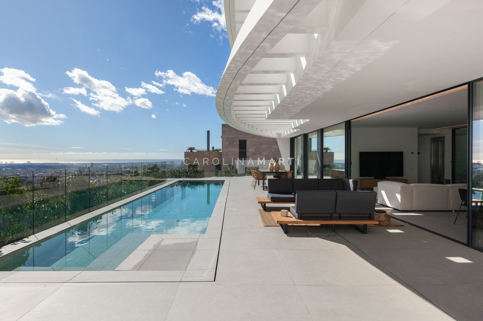 Exclusiva villa de obra nueva con vistas al mar en Ciudad Diagonal