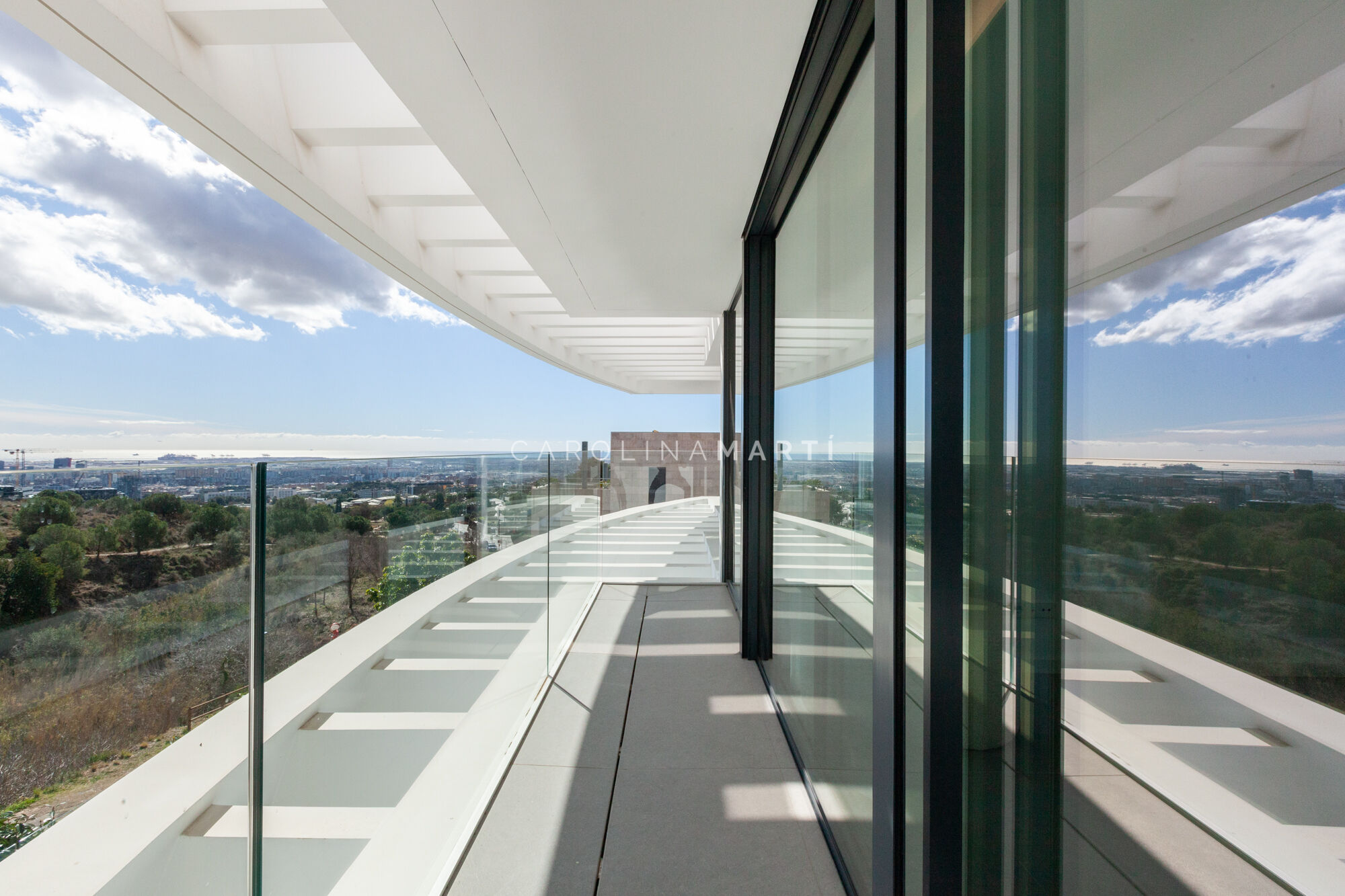 Exclusiva villa de obra nueva con vistas al mar en Ciudad Diagonal