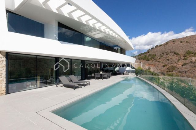 Casa moderna independiente en Ciudad Diagonal