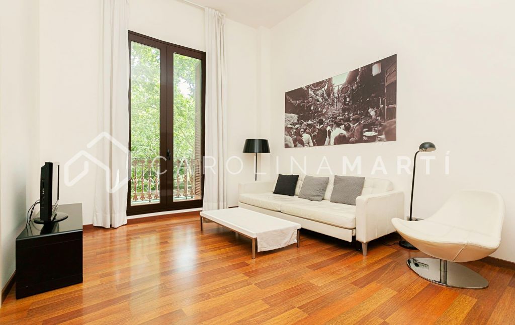 Renovated flat for sale in Santa Caterina i la Ribera, Barcelona