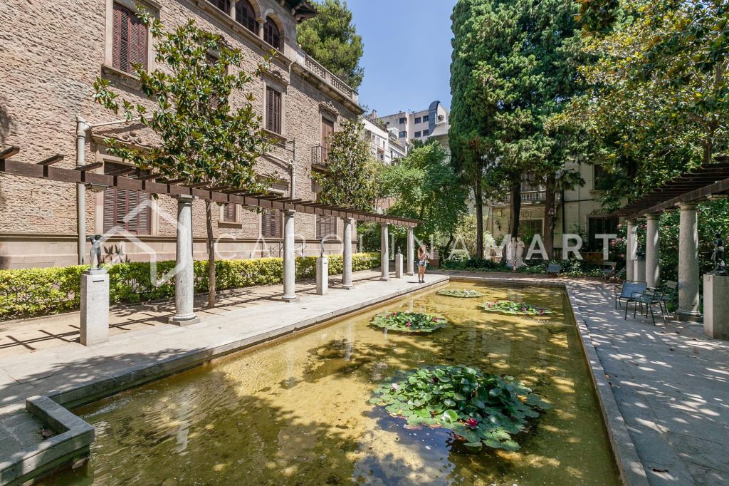 Piso con terraza en venta en Galvany, Barcelona
