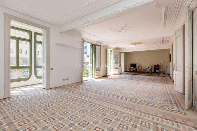 Planta entera en venta en Rambla Catalunya - Barcelona