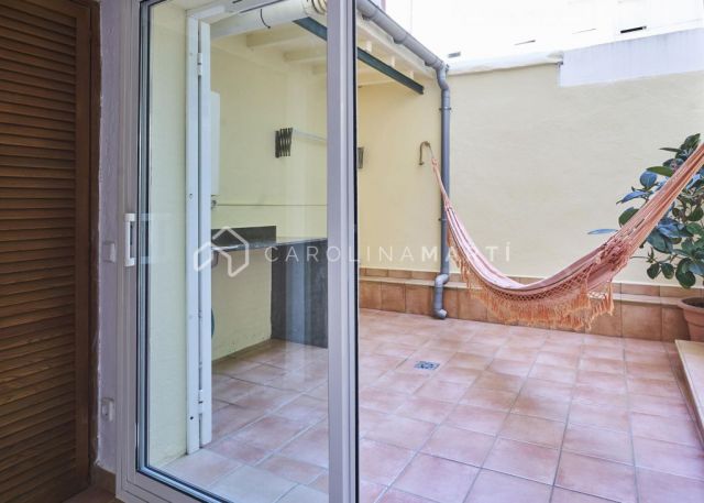 Pis en venda a Plaça de Herenni amb terrassa i molta llum — Ideal per viure o invertir