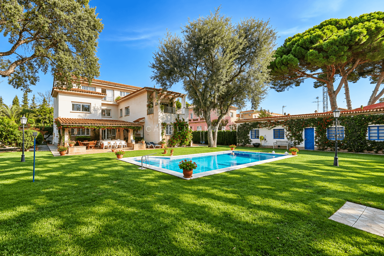 Detached House for Sale in Sant Just Desvern