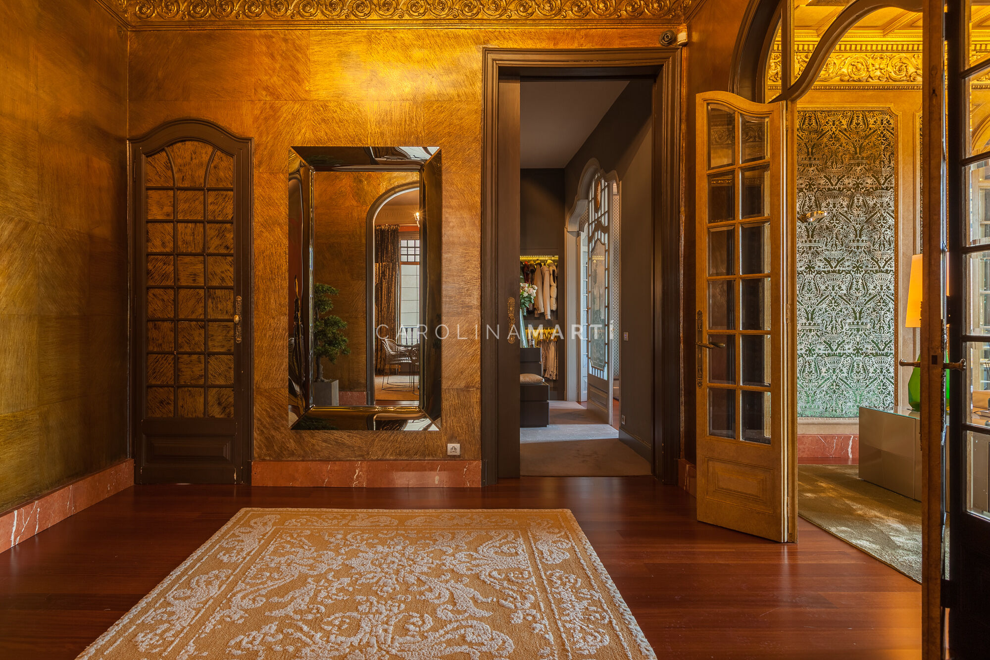 Renovated 303 m² apartment overlooking Port Vell on Passeig Colom