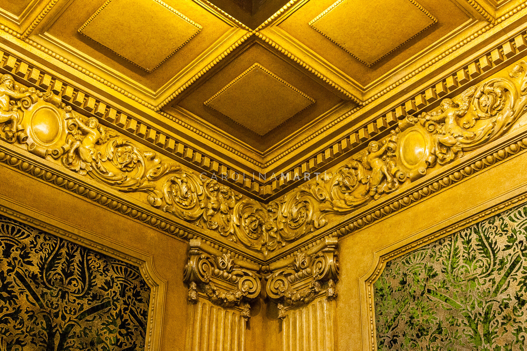 Renovated 303 m² apartment overlooking Port Vell on Passeig Colom