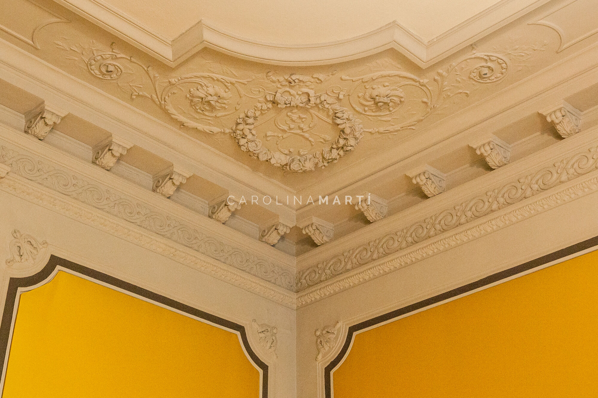 Renovated 303 m² apartment overlooking Port Vell on Passeig Colom