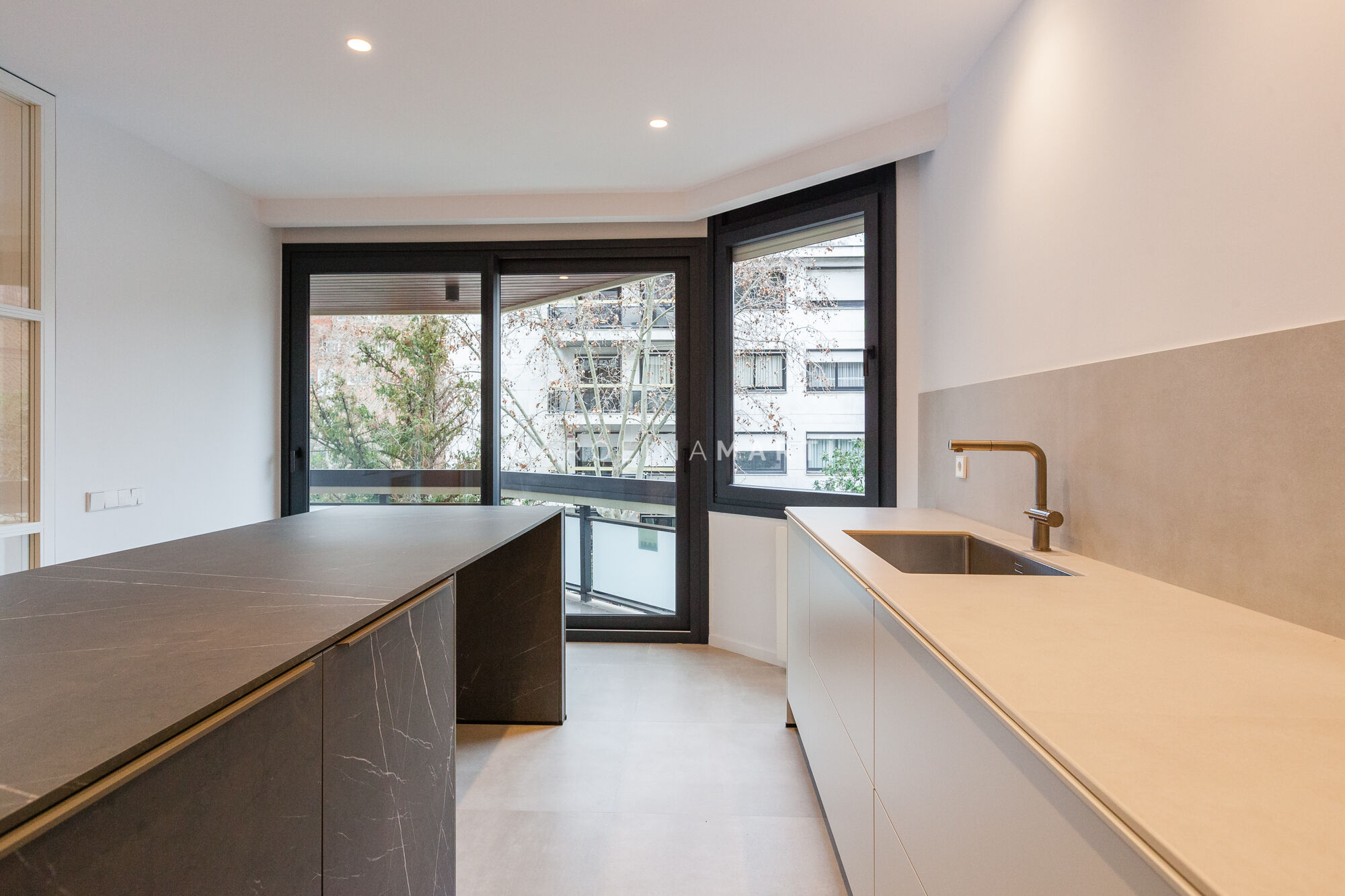 Vivienda reformada de 255 m² con terraza en Tres Torres