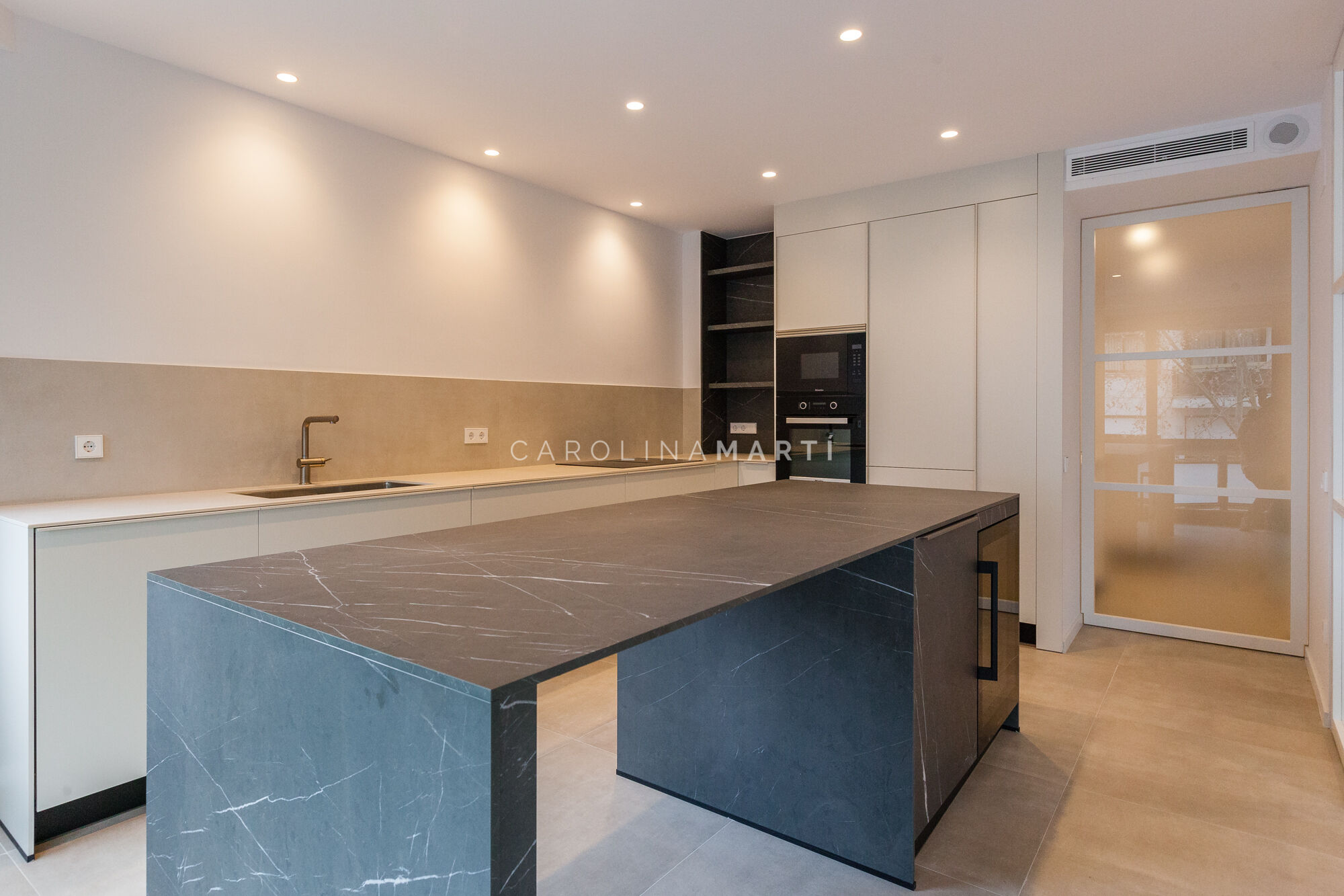 Vivienda reformada de 255 m² con terraza en Tres Torres