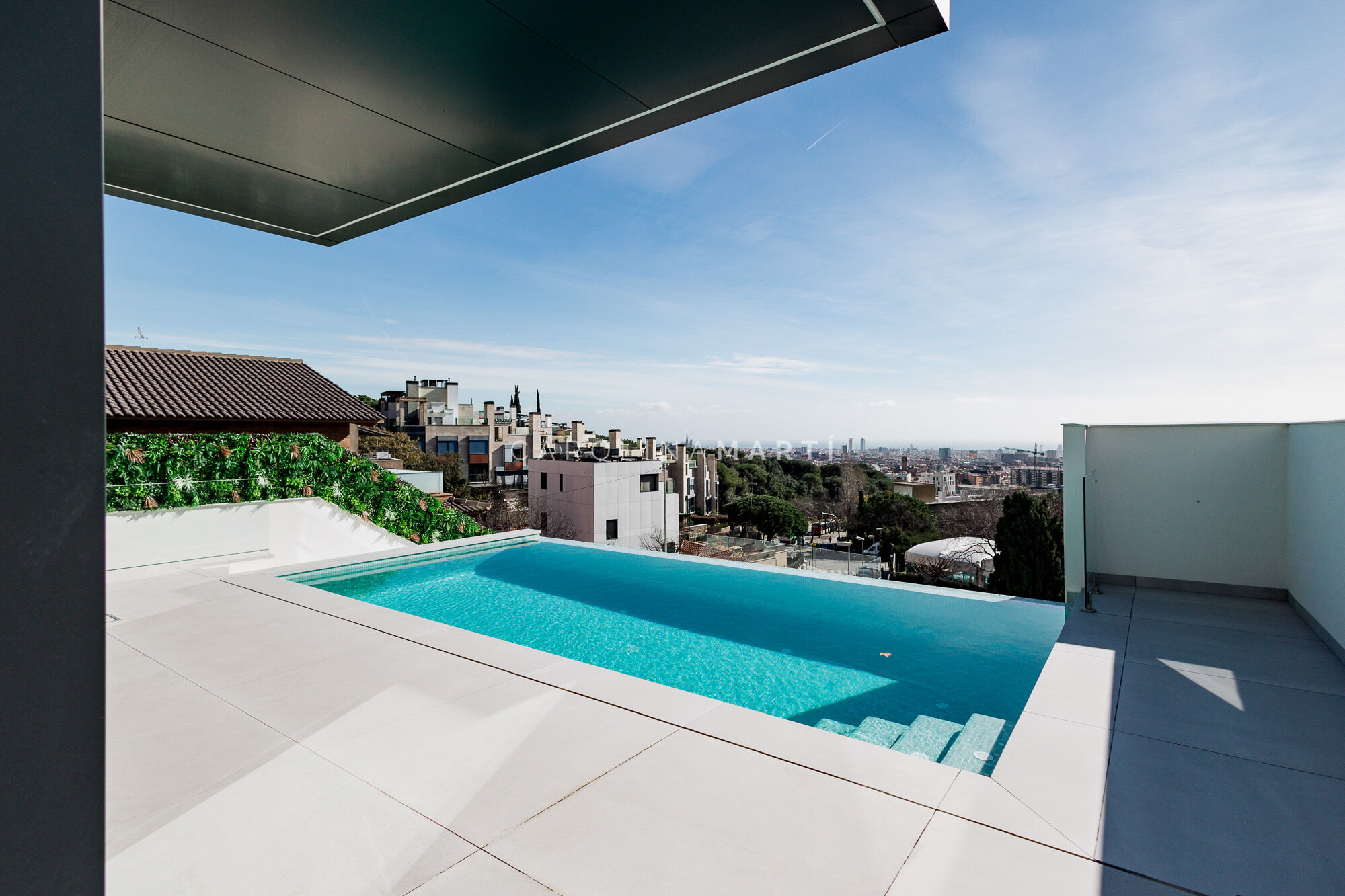 Brand new house for sale with panoramic views in Barcelona