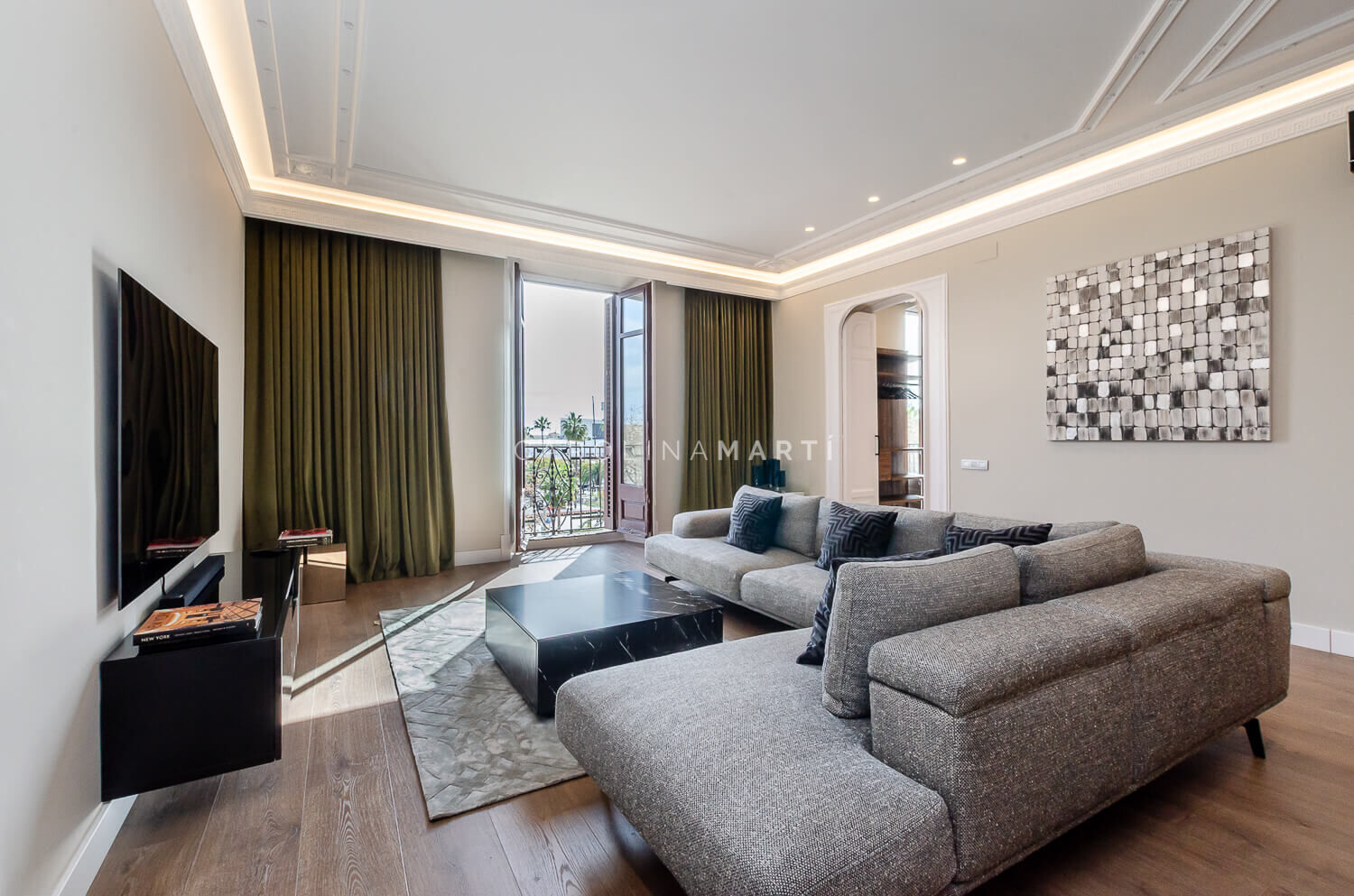 Venta pis amb vistes al mar a Passeig de Colom