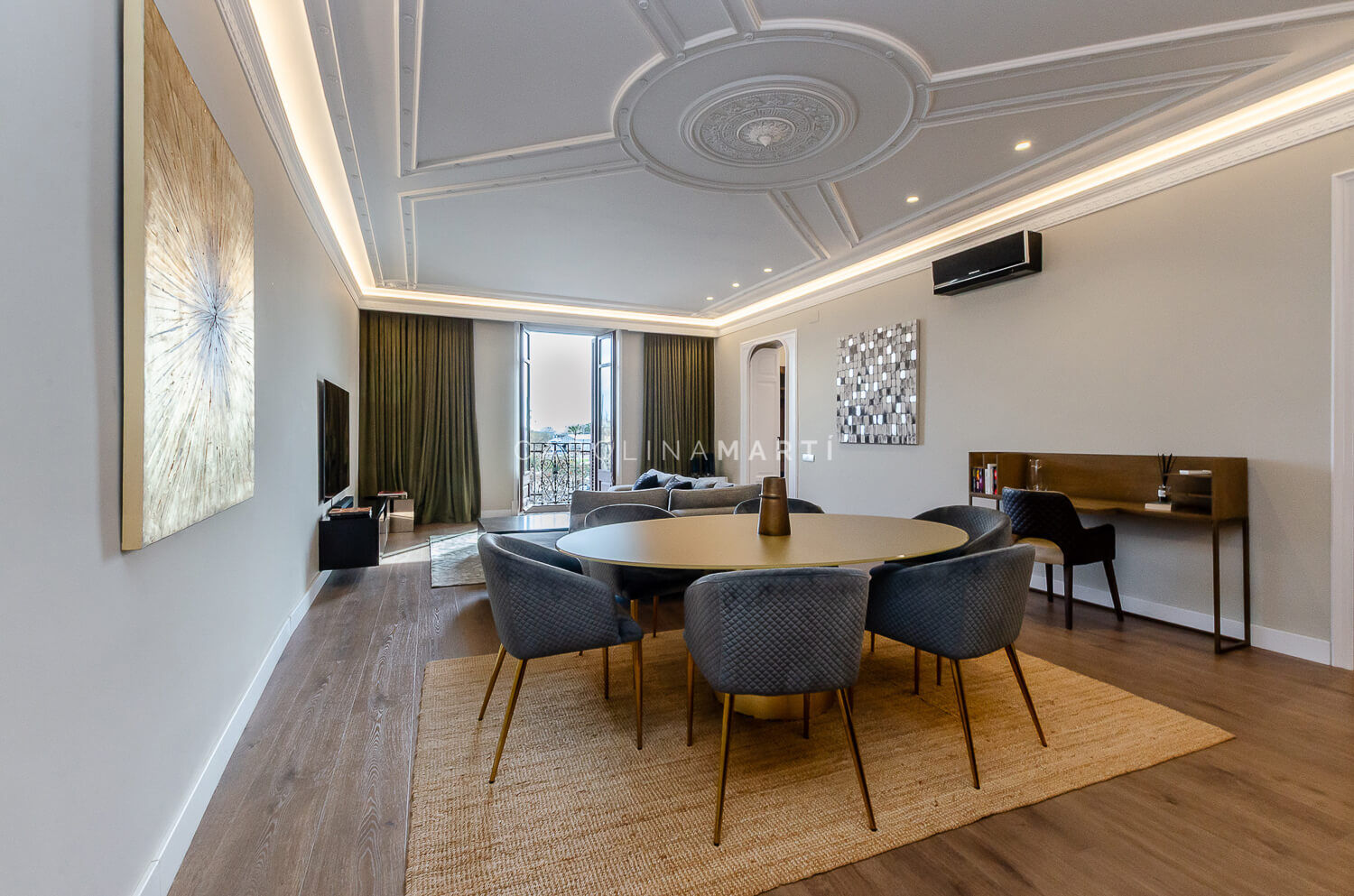 Venta pis amb vistes al mar a Passeig de Colom