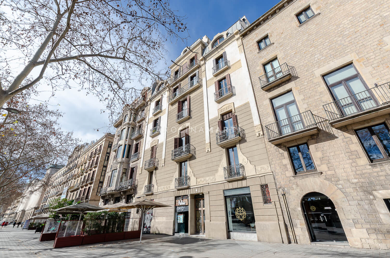 Venta pis amb vistes al mar a Passeig de Colom