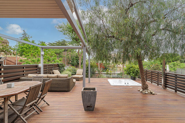 Casa en venda d’alt standing amb jardí i garatge a La Bonanova