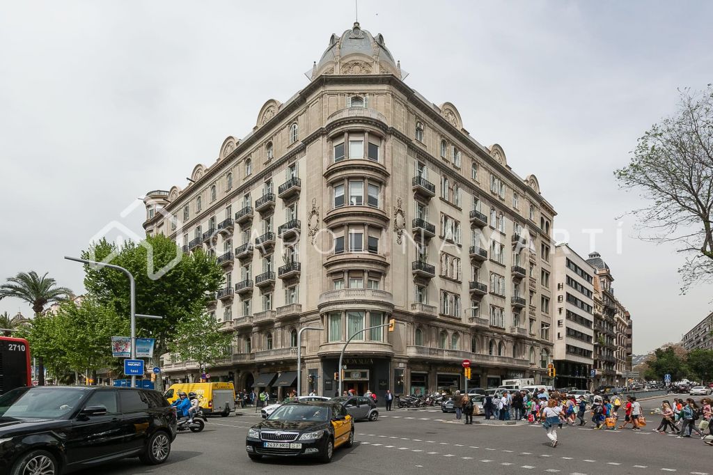 Office with doorman for rent in l'Eixample, Barcelona