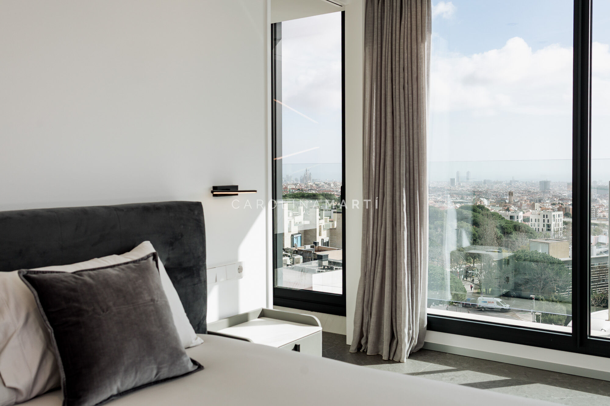 New-build house for rent with panoramic views in Barcelona