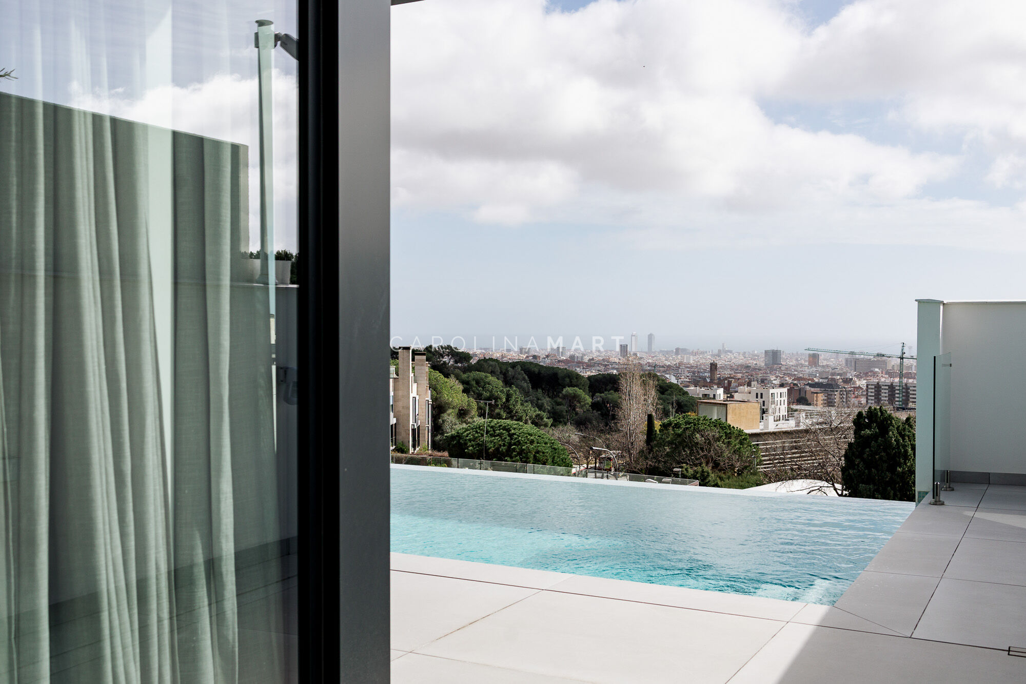 New-build house for rent with panoramic views in Barcelona