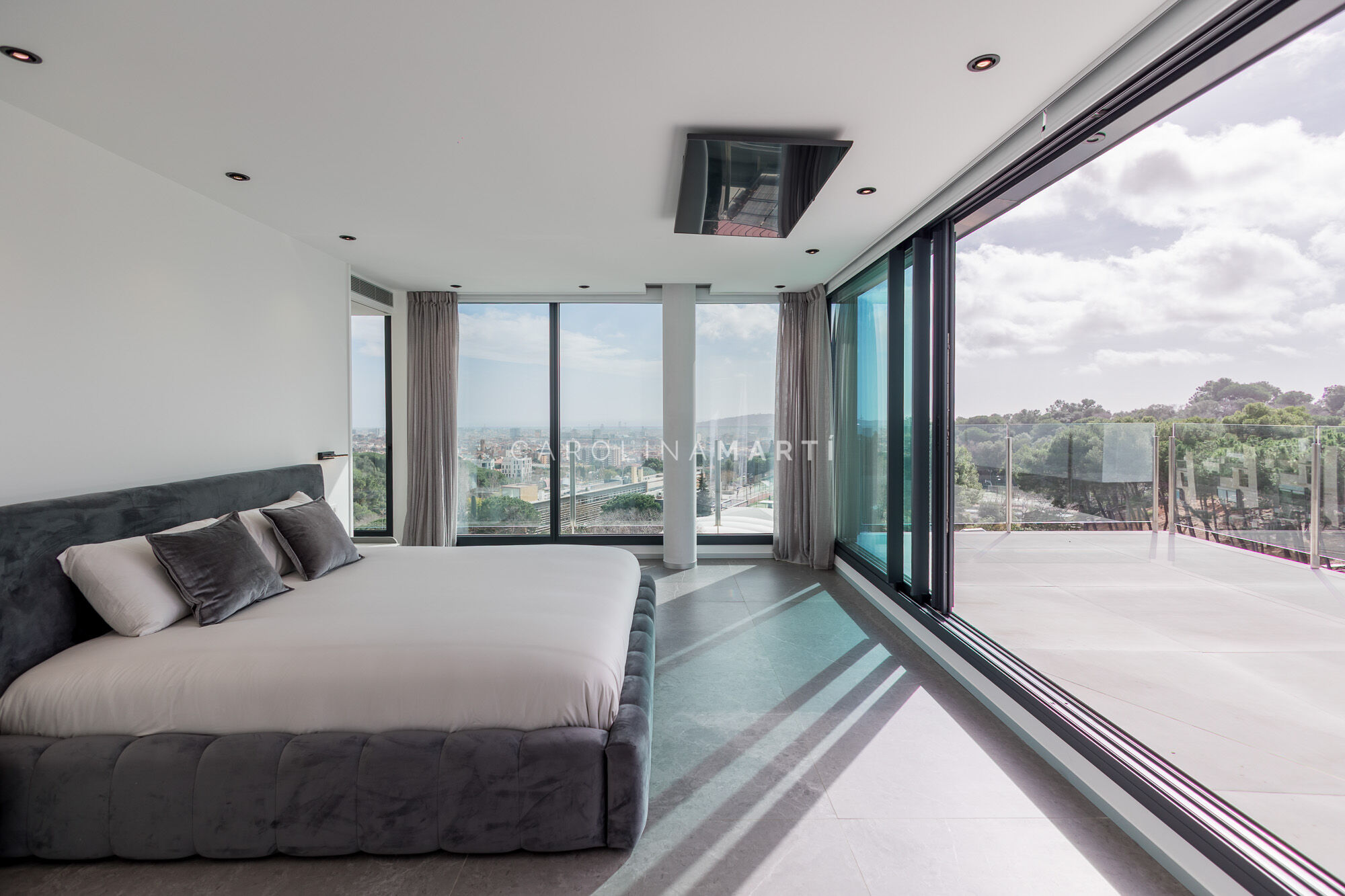 New-build house for rent with panoramic views in Barcelona