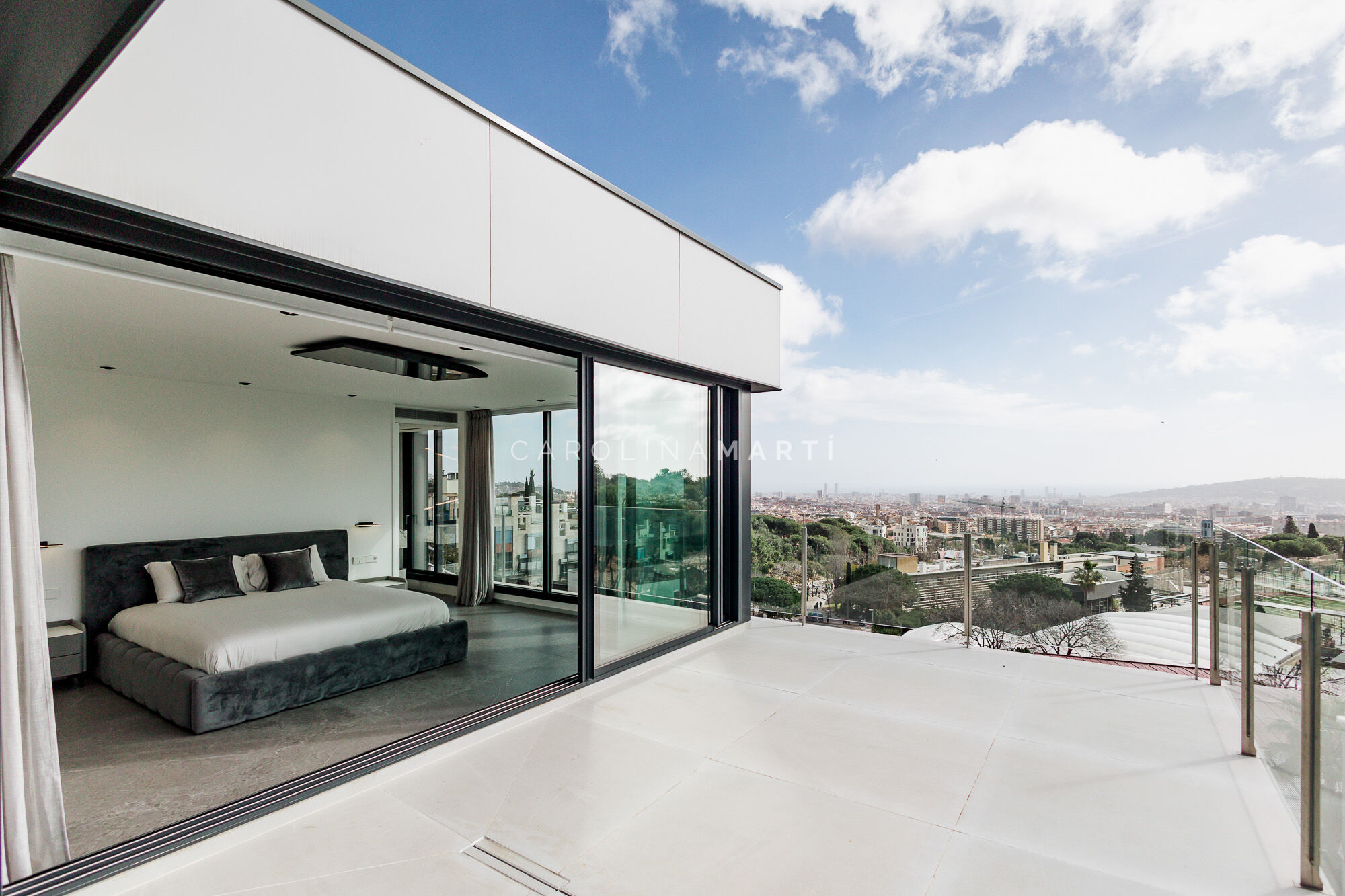 New-build house for rent with panoramic views in Barcelona