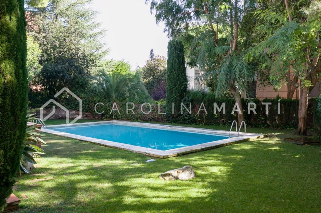 Piso con terraza y piscina en alquiler en Sarrià, Barcelona
