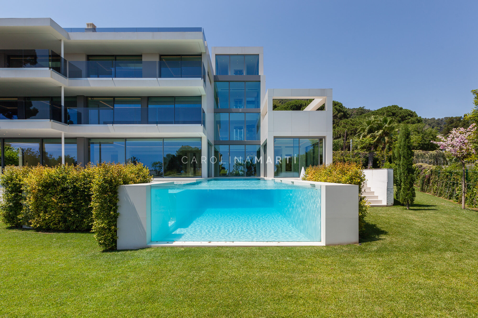 Villa de obra nueva en Pedralbes: arquitectura, privacidad y lujo mediterráneo.