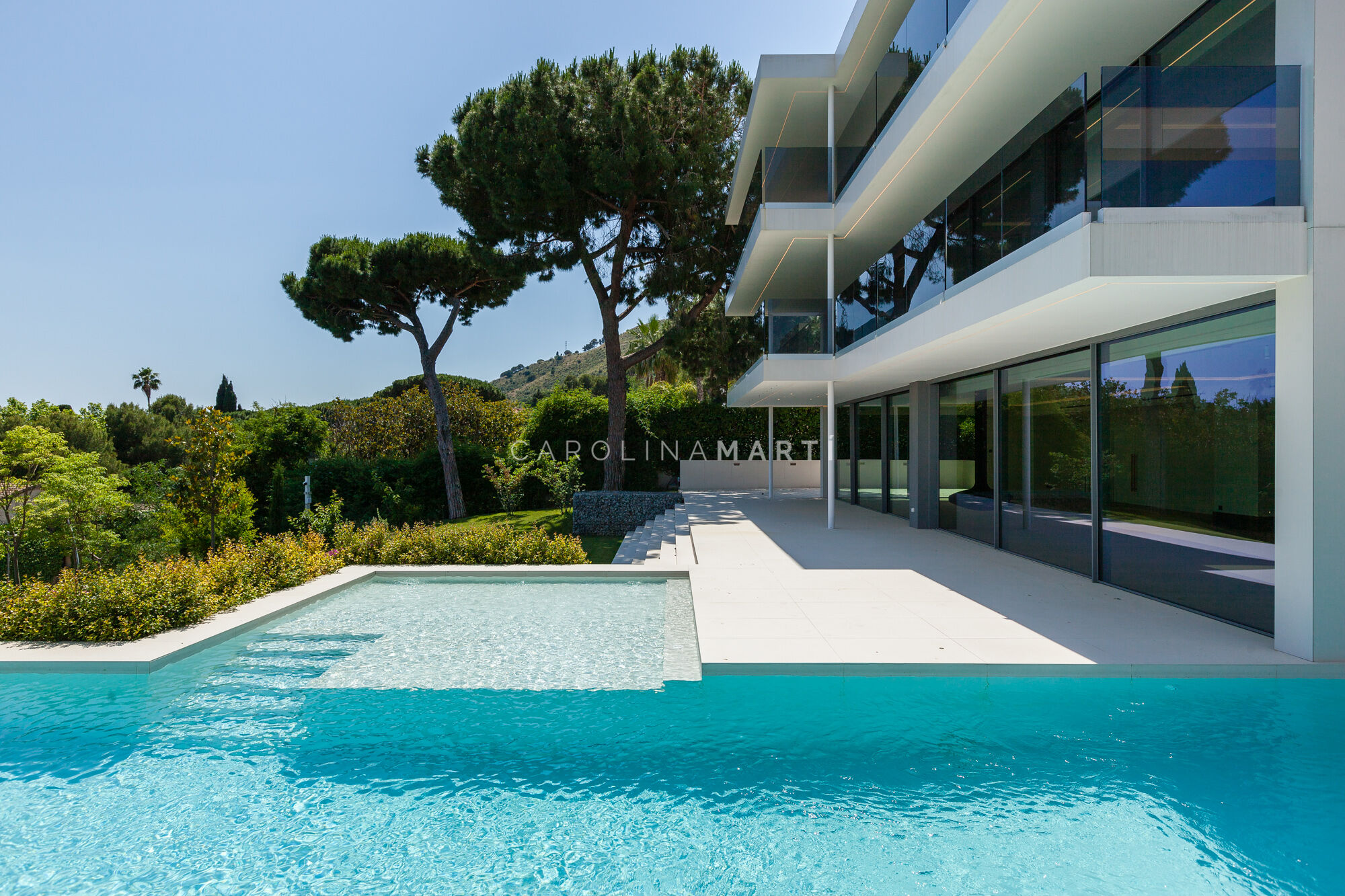 Villa de obra nueva en Pedralbes: arquitectura, privacidad y lujo mediterráneo.