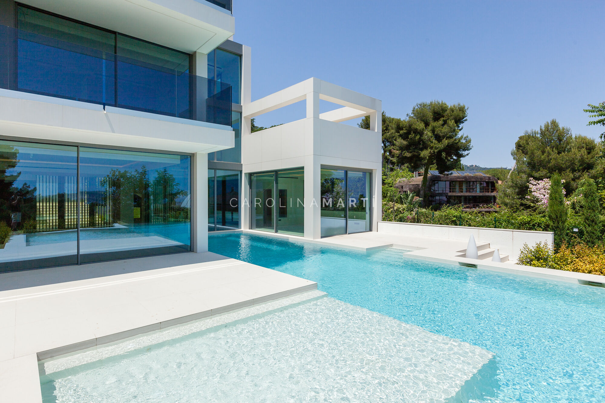 Villa de obra nueva en Pedralbes: arquitectura, privacidad y lujo mediterráneo.