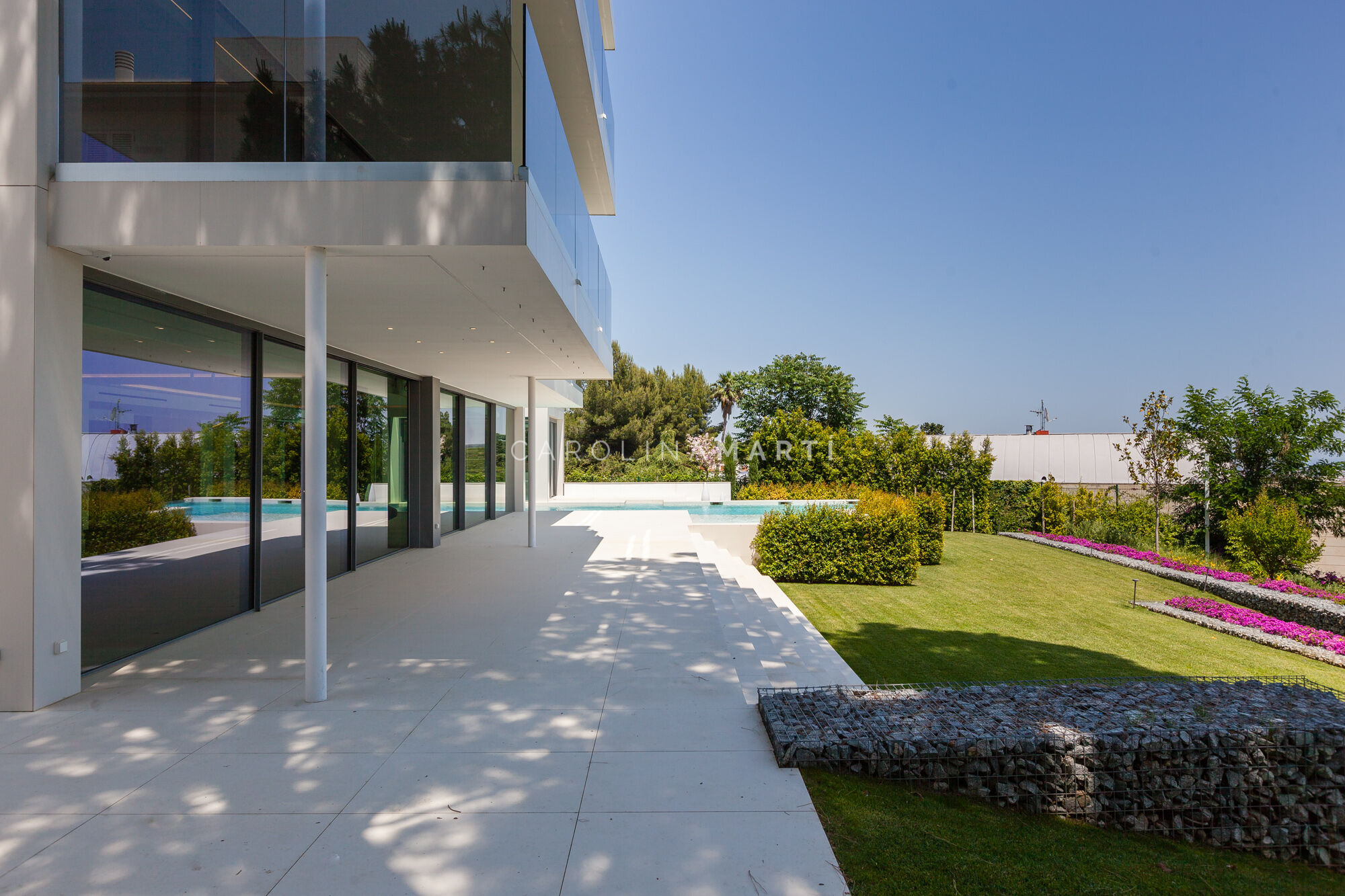 Villa de obra nueva en Pedralbes: arquitectura, privacidad y lujo mediterráneo.