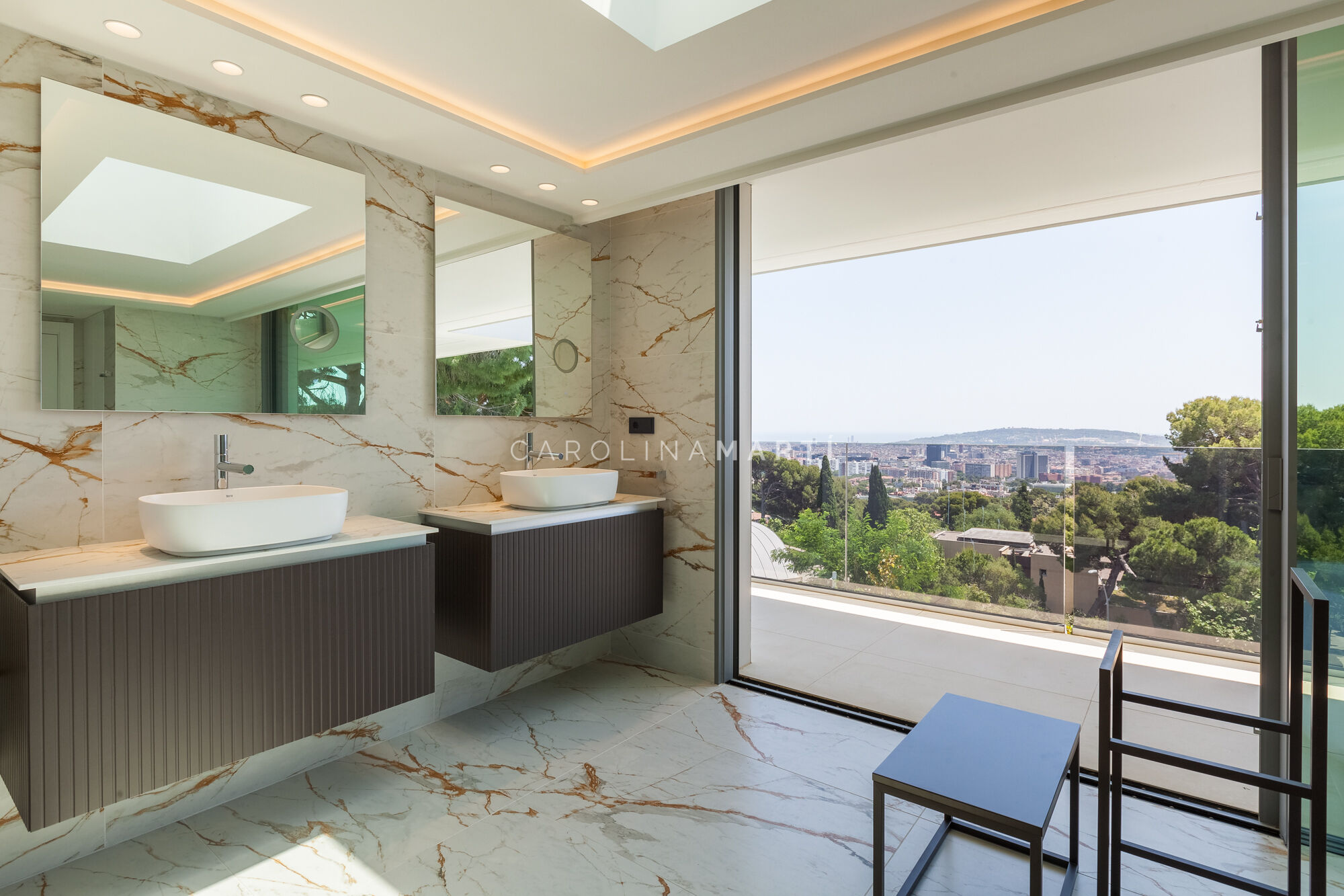 Villa de obra nueva en Pedralbes: arquitectura, privacidad y lujo mediterráneo.