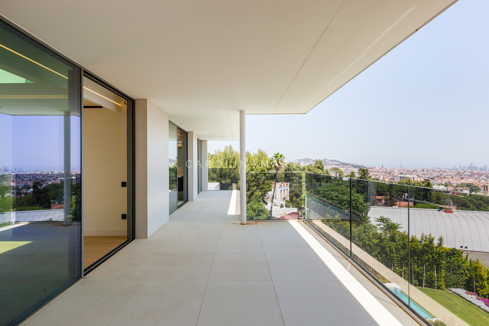 Villa de obra nueva en Pedralbes: arquitectura, privacidad y lujo mediterráneo.