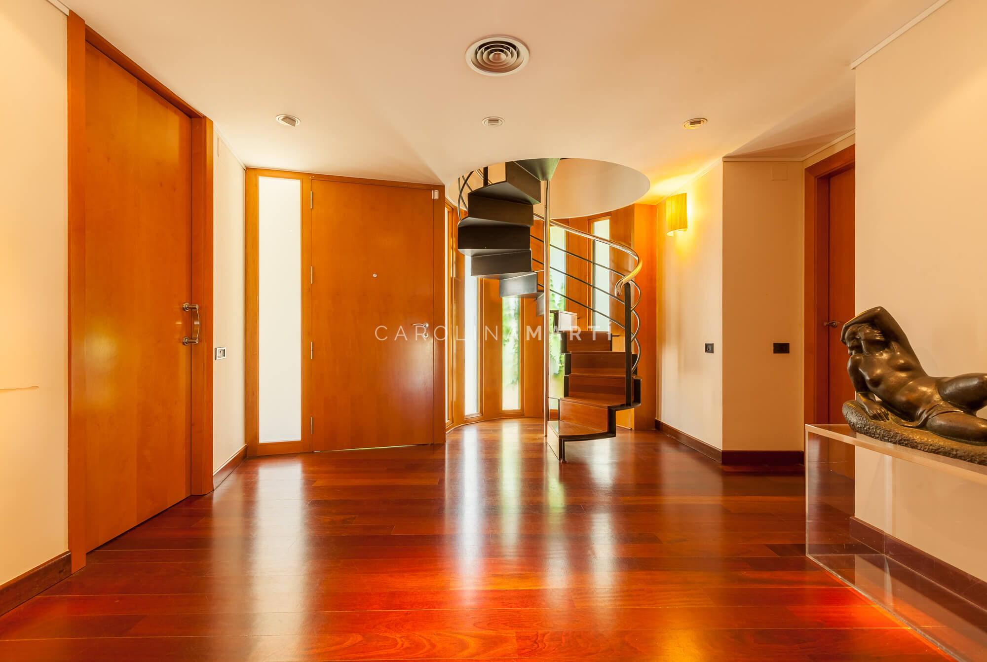 Casa independent en venda al carrer Pere Berruguete