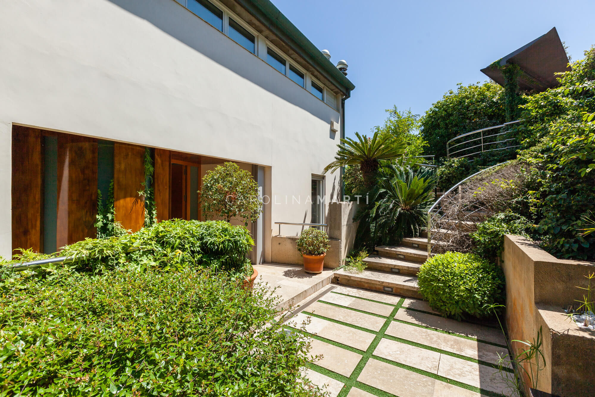 Casa independent en venda al carrer Pere Berruguete