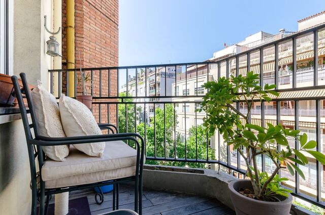 Elegancia, luz y terraza en el corazón de Galvany