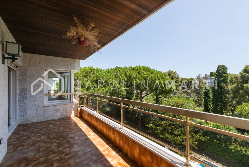 Apartment with terrace and pool for rent in Pedralbes, Barcelona