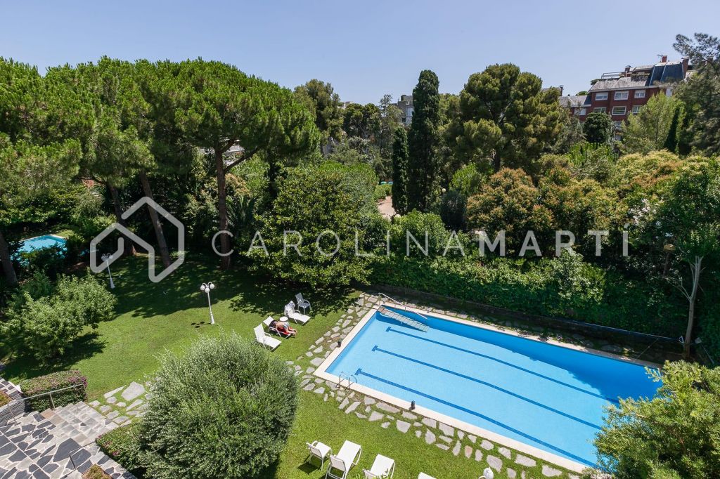 Apartment with terrace and pool for rent in Pedralbes, Barcelona