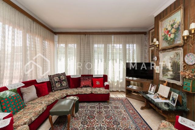 Penthouse to reform with views for sale in Galvany, Barcelona