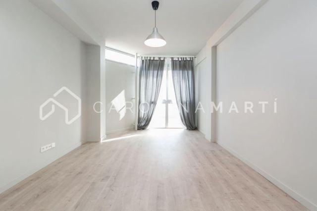 Apartment with concierge and elevator for sale in Galvany, Barcelona