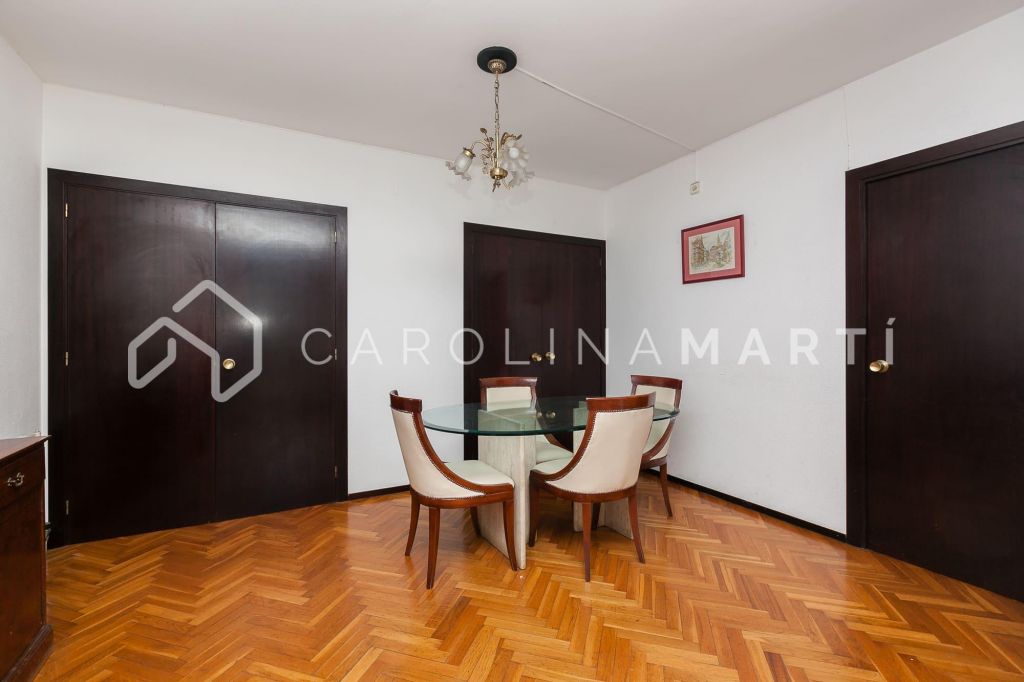 Appartement avec concierge et terrasse à vendre à Galvany, Barcelone